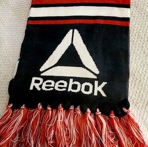 NWT REEBOK RALLY SCARF